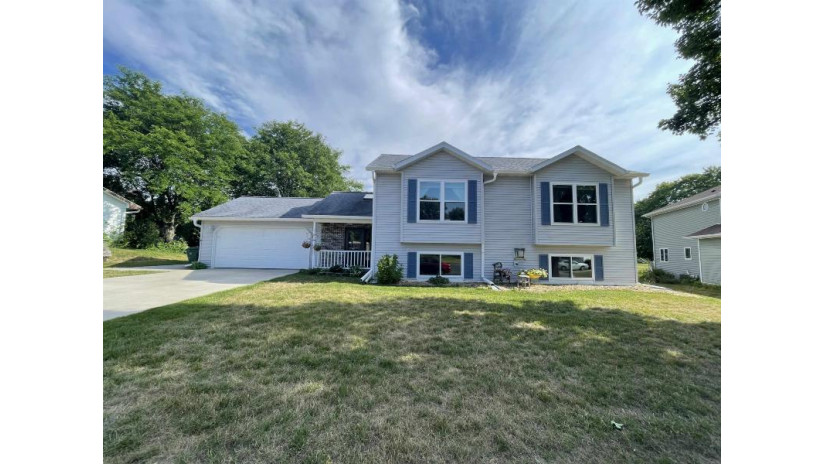 1832 Nordic Court Reedsburg, WI 53959 by First Weber Inc - HomeInfo@firstweber.com $349,999