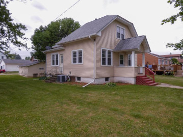 444 W Williams Street, Postville, IA 52162