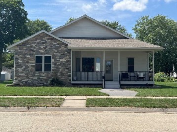 215 Brady Street, Portage, WI 53901