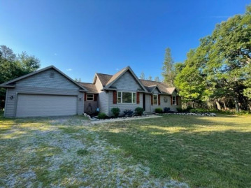 1311 Arrowhead Trail, Rome, WI 54457