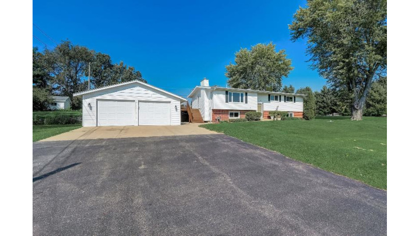 1983 Williams Drive Pleasant Springs, WI 53589 by Restaino & Associates Era Powered - Pref: 608-333-4535 $375,000