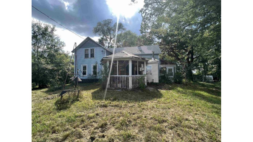 1635 County Road N Strongs Prairie, WI 53934 by Pavelec Realty - Off: 608-339-3388 $54,900