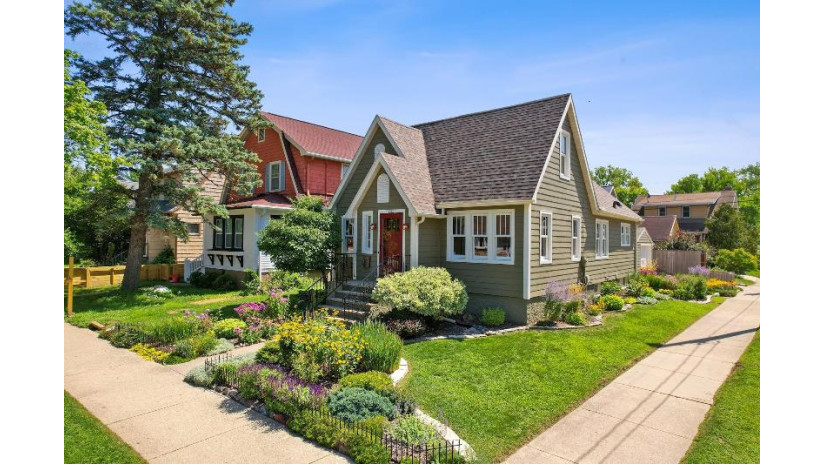 2003 Rutledge Street Madison, WI 53704 by Restaino & Associates Era Powered - Pref: 608-692-5177 $789,000