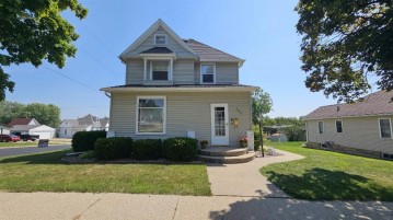 253 N Monroe Street, Lancaster, WI 53813