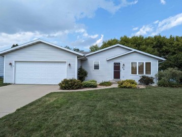 614 E Countryside Drive, Evansville, WI 53536