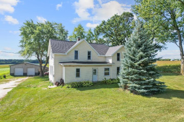 W12041 Sullivan Road, Portland, WI 53594