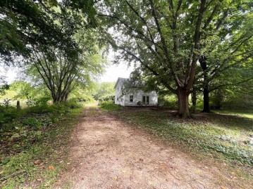 N4418 Domes Road, Doylestown, WI 53960