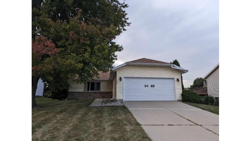 1111 Spruce Drive Baraboo, WI 53913 by Century 21 Affiliated $352,900