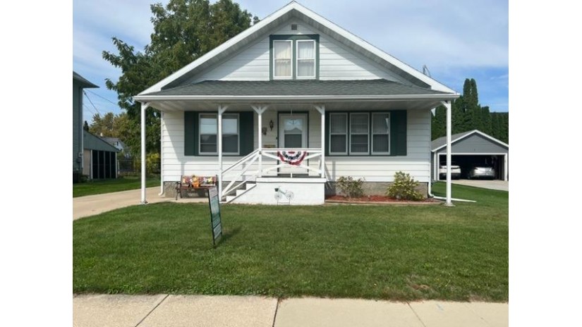 408 W Jefferson Street Waupun, WI 53963 by Vandezande Real Estate Llc $184,000