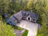 333 Maple Heights Rd