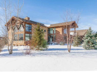 3895 Nicolet Cir