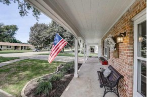 323 Apache Dr