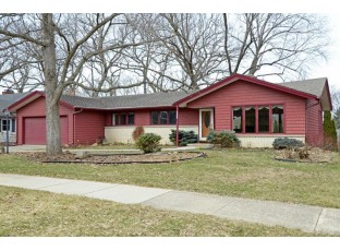4502 Woods End Madison, WI 53711