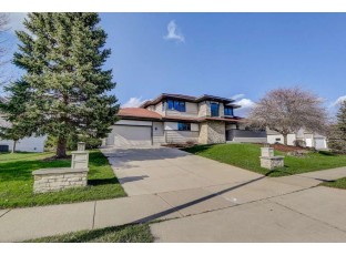 3741 Country Grove Dr Madison, WI 53719