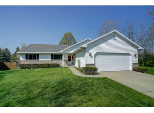 216 Mohican Pass DeForest, WI 53532