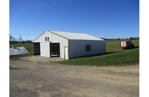 S4181A S Golf Course Rd, Reedsburg, WI 53959