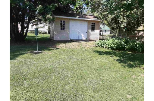 1230 Westhill Ave, Platteville, WI 53818
