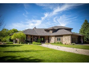 4355 N Rivers Edge Dr Janesville, WI 53548