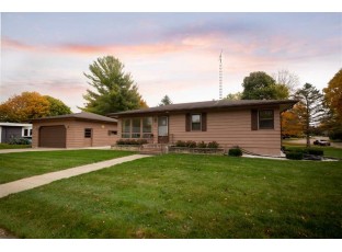 516 Clover Ln Fort Atkinson, WI 53538