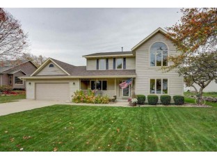 208 S Holiday Dr Waunakee, WI 53597
