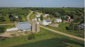 212.5 AC County Road H/ Postville Rd