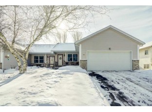 511 Meadow View Rd Mount Horeb, WI 53572