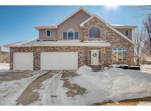400 Skyview Dr Waunakee, WI 53597
