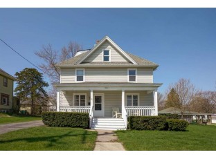 206 S 8th St Mount Horeb, WI 53572