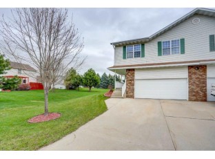 916 Sunset Dr B Cottage Grove, WI 53527