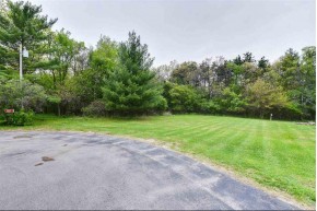 6.86 ACRES W Brown Deer Ln