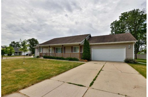 486 S Orchard St, Janesville, WI 53548