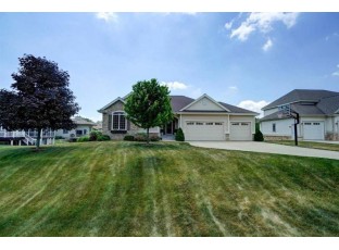 2106 Peaceful Valley Pky Waunakee, WI 53597