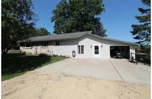 W4611 County Road A, Elkhorn, WI 53121
