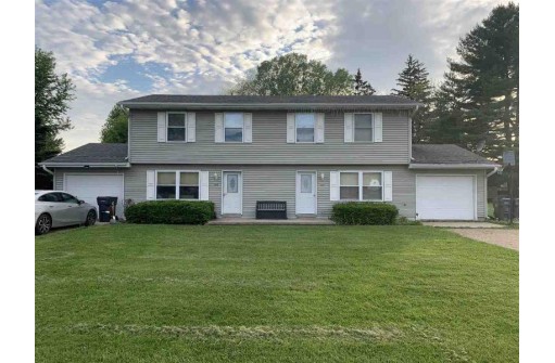 226-228 Niehoff Dr, Fall River, WI 53932