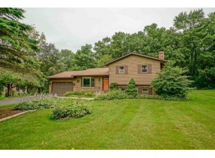3758 Sunny Wood Dr DeForest, WI 53532