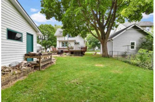 506 Grant St, Fort Atkinson, WI 53538
