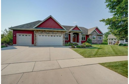 704 Stoney Hill Ln, Cottage Grove, WI 53527