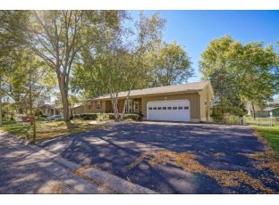 3021 Marvin Ct Cross Plains, WI 53528