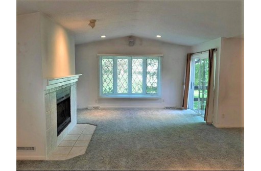54 Golf Course Rd, Madison, WI 53704