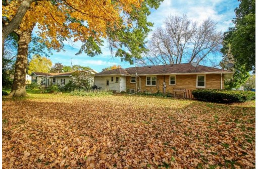 814 N 4th St, Fort Atkinson, WI 53538-1924