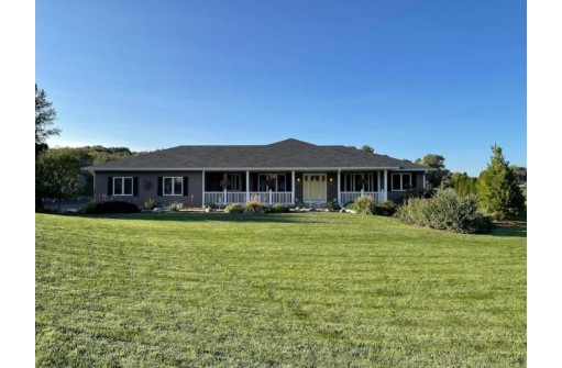 8672 W Mineral Point Rd, Cross Plains, WI 53528