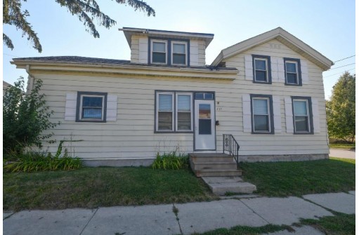 217 S 1st St, Watertown, WI 53094
