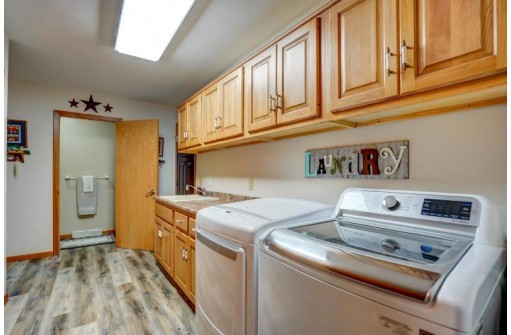 W420 English Settlement Rd, Albany, WI 53502