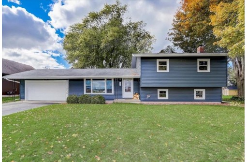 324 S Cleveland Ave, DeForest, WI 53532