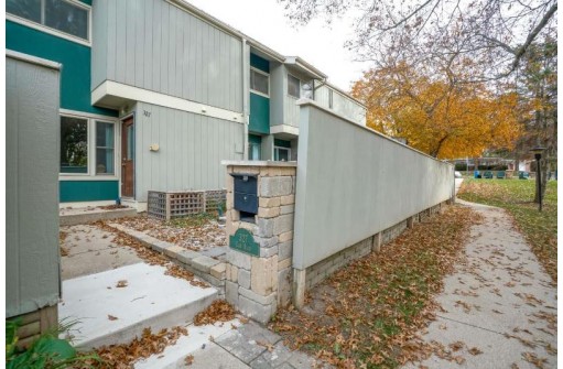 327 East Bluff, Madison, WI 53704