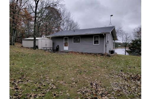 2810 3rd Dr, Oxford, WI 53952