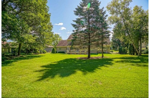 2895 Forest Down, Fitchburg, WI 53711