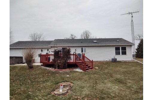 W11253 County Road D, Columbus, WI 53925