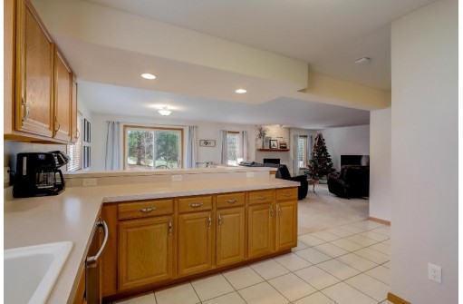 1014 S Perry Pky, Oregon, WI 53575