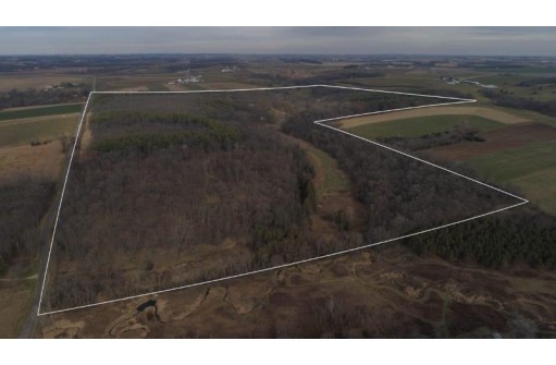 18074 Oneil Rd, Mineral Point, WI 53565